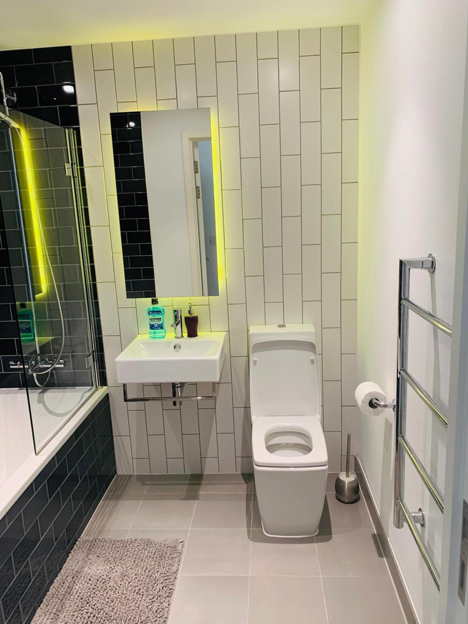 Lush Living - Double Room With Private Bathroom London Ngoại thất bức ảnh